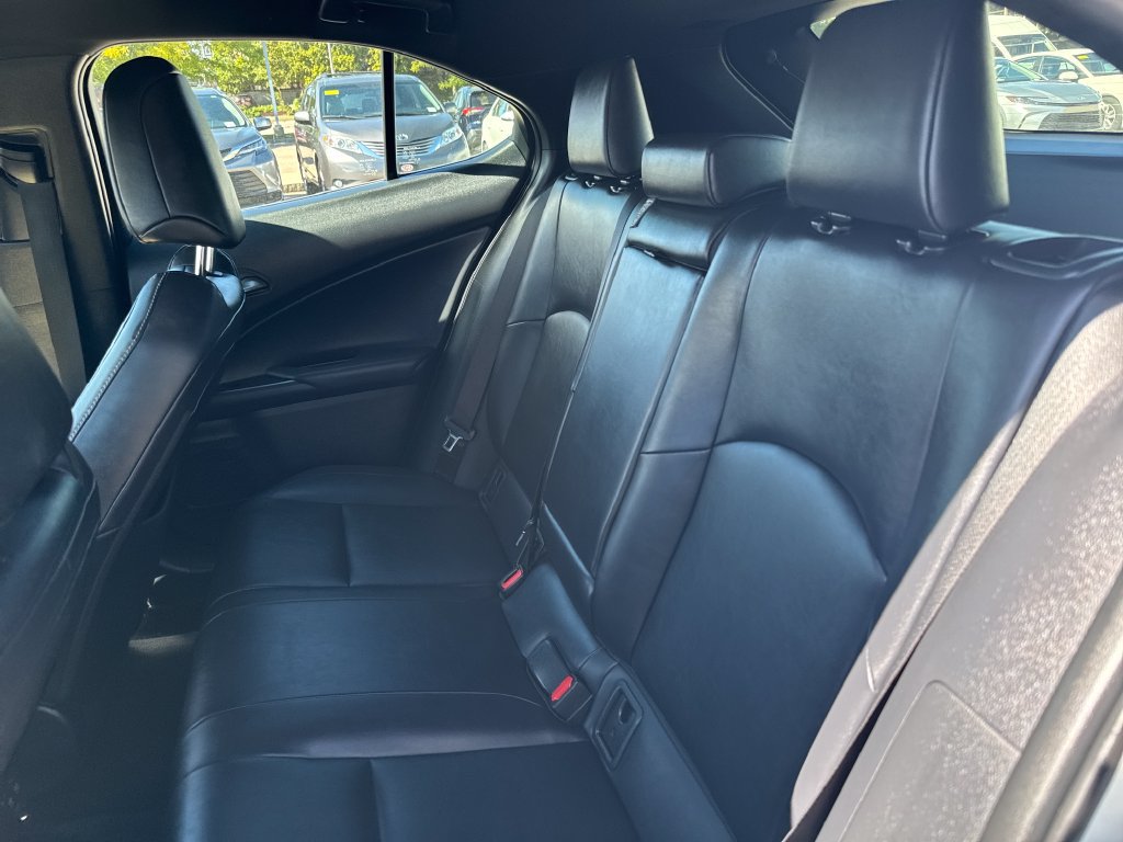 Used 2019 Lexus UX 200 w/ Accessory Package FWD image 35