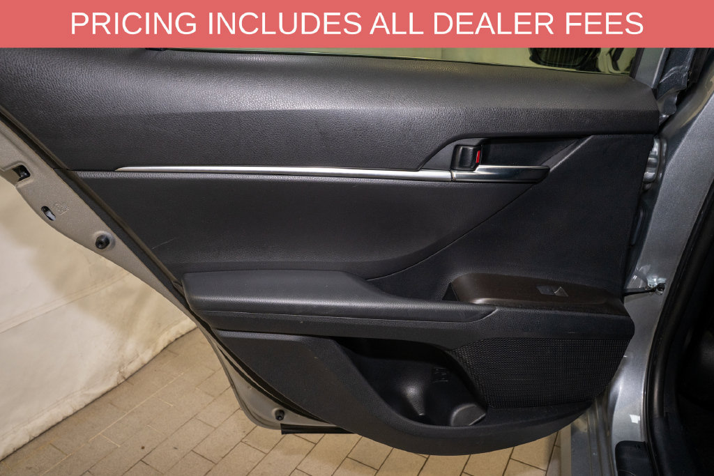 Used 2022 Toyota Camry LE FWD image 8
