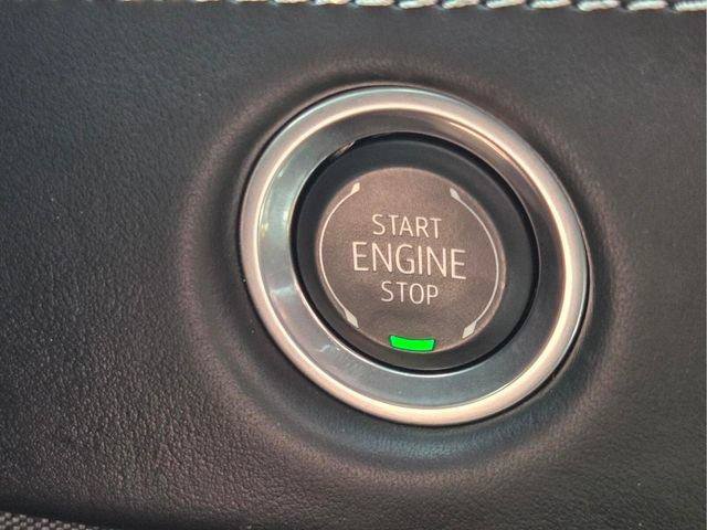 Certified 2025 Cadillac Escalade Sport Platinum w/ LPO, ONYX Package AWD/4WD image 30