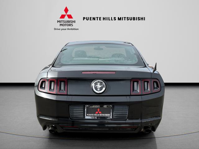 Used 2013 Ford Mustang Coupe image 2