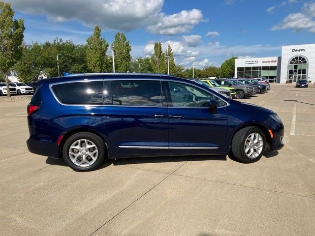 Certified 2019 Chrysler Pacifica Touring-L Plus w/ Advanced Safetytec Group FWD image 5