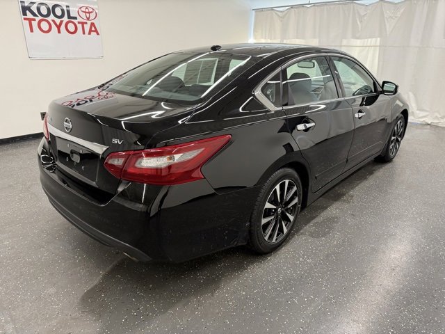 Used 2018 Nissan Altima 2.5 SV w/ 2.5 SV Technology Package image 2