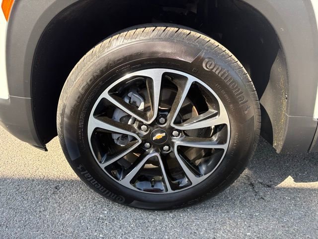 Used 2025 Chevrolet TrailBlazer LT AWD/4WD image 13