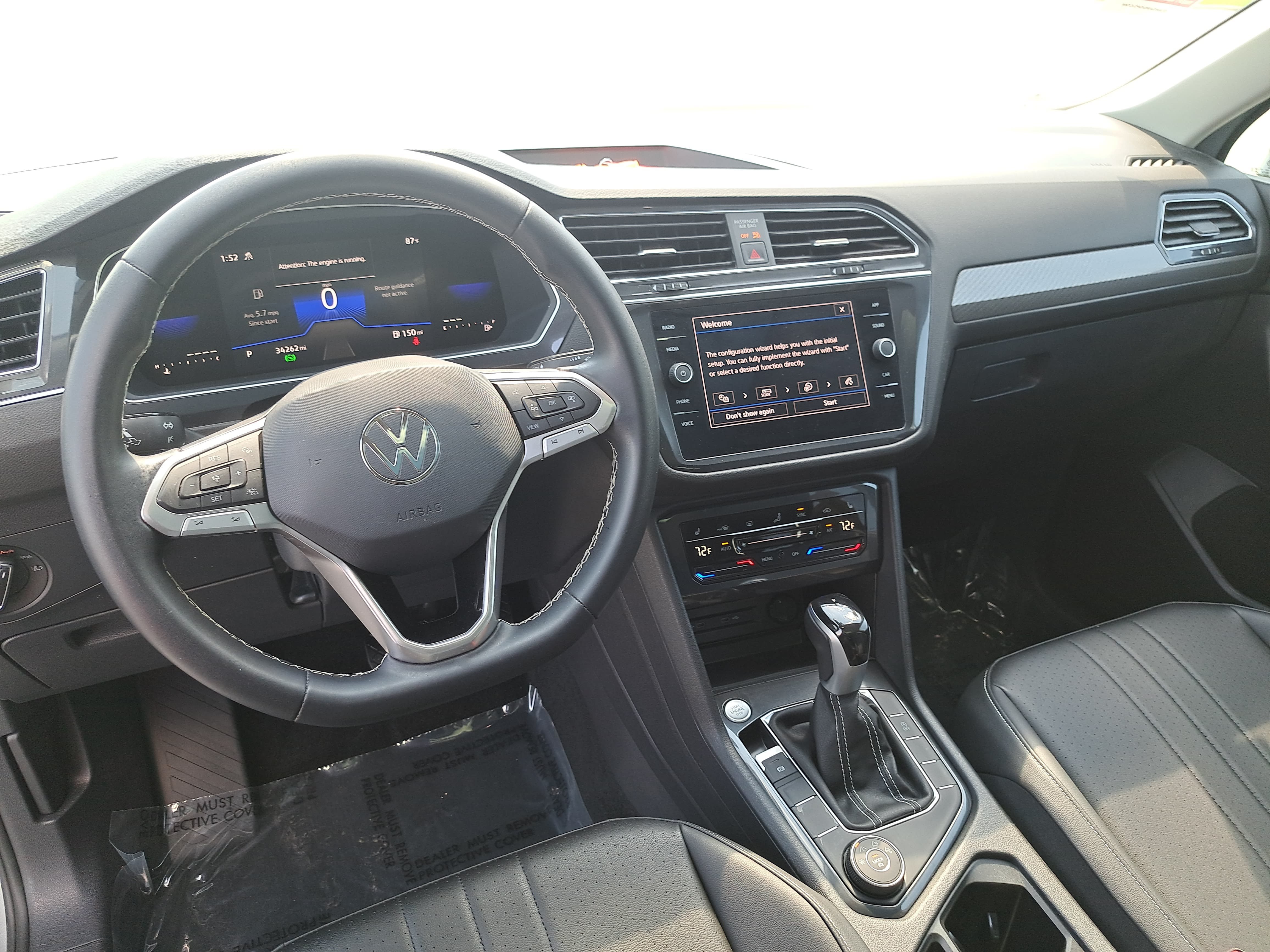 Certified 2023 Volkswagen Tiguan SE w/ Panoramic Sunroof Package AWD/4WD image 16