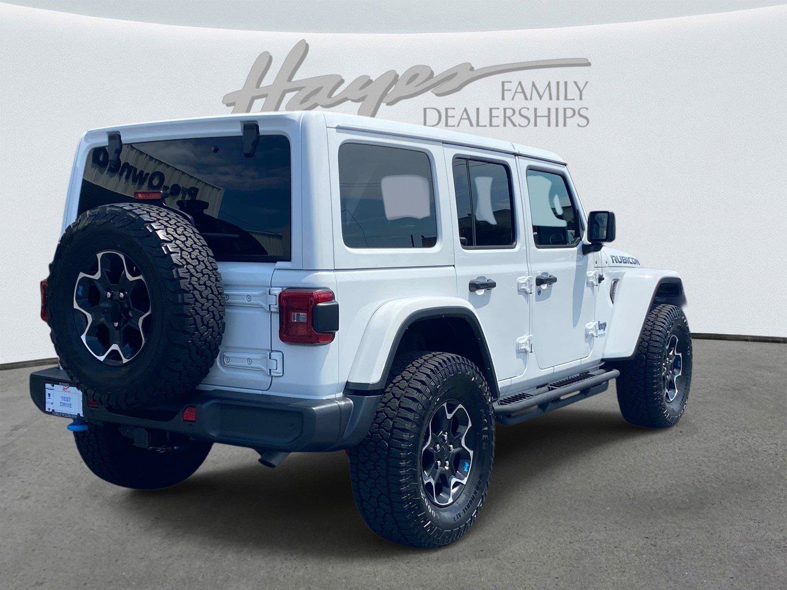 Used 2022 Jeep Wrangler Unlimited Rubicon 4xe w/ Cold Weather Group AWD/4WD image 3