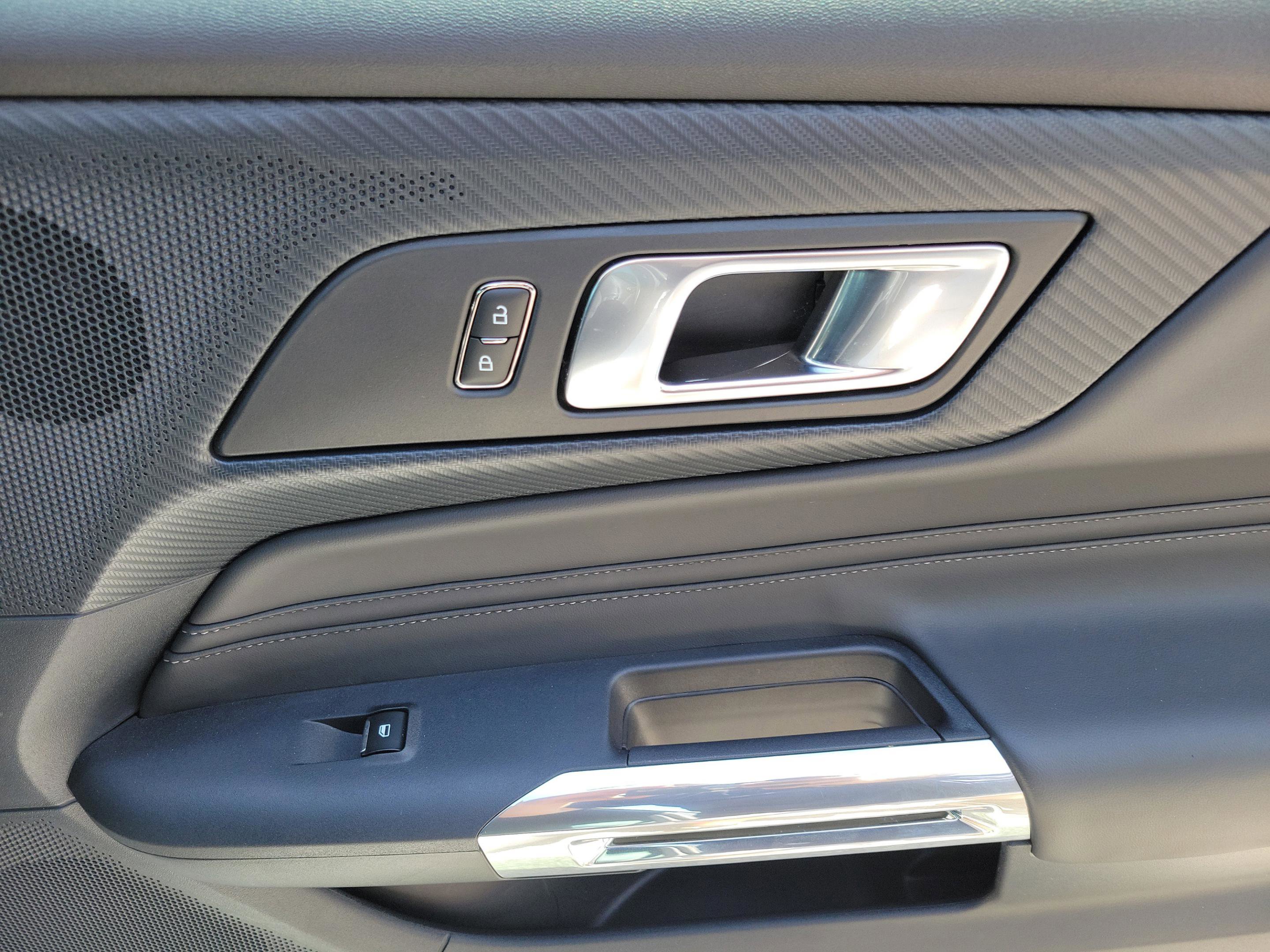 Used 2024 Ford Mustang GT Premium image 8