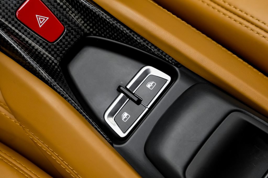 Used 2022 Ferrari F8 Tributo RWD image 24