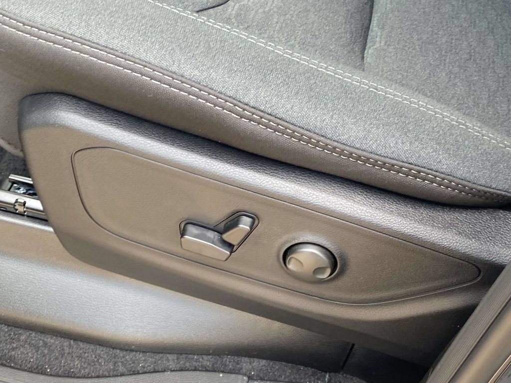 New 2026 RAM 1500 Big Horn AWD/4WD image 17