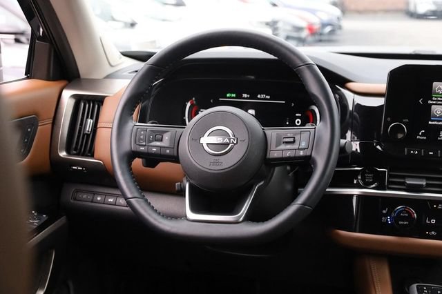 Certified 2025 Nissan Pathfinder Platinum w/ Cargo Package FWD image 26
