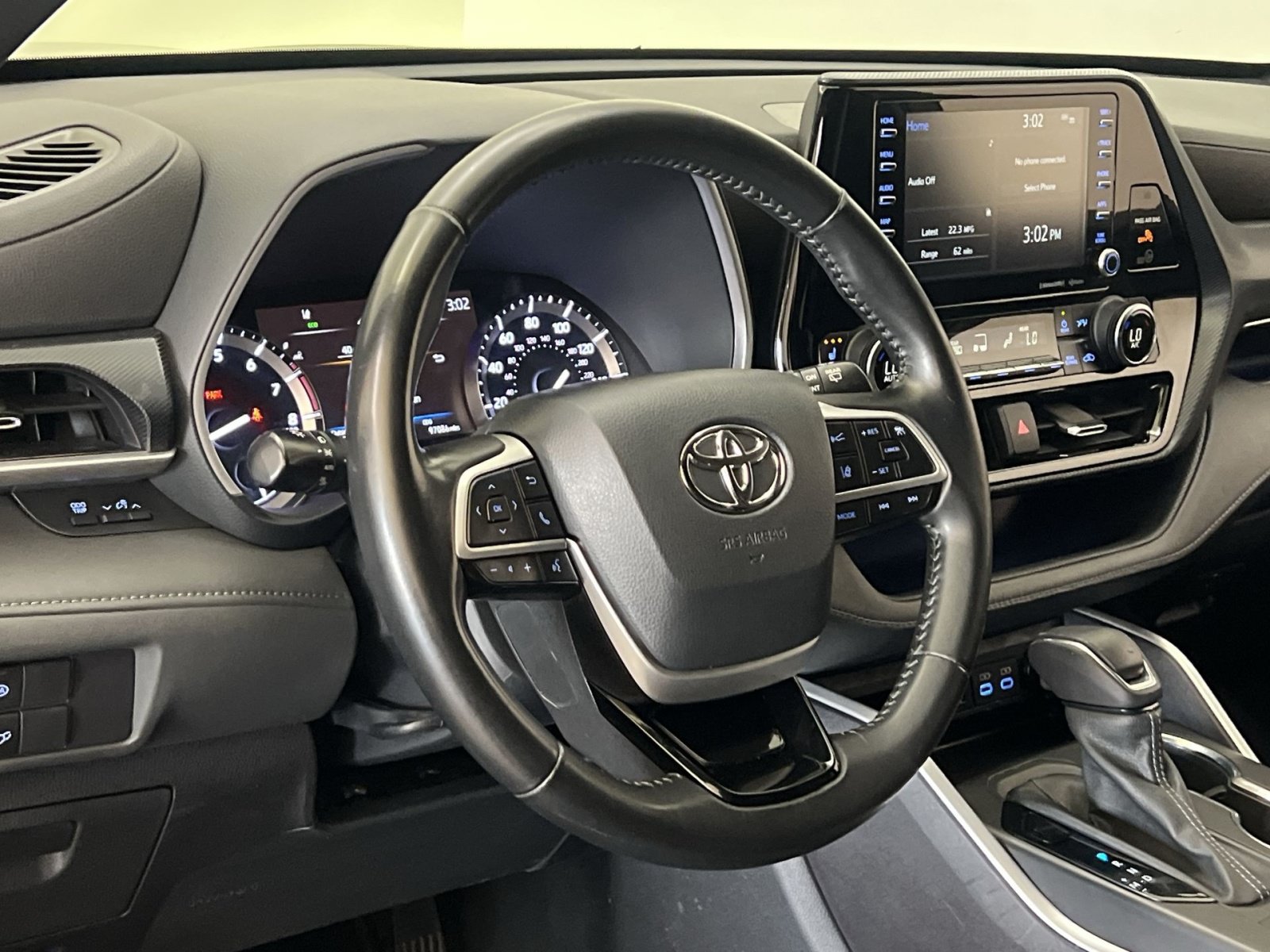 Used 2022 Toyota Highlander XSE AWD/4WD image 15