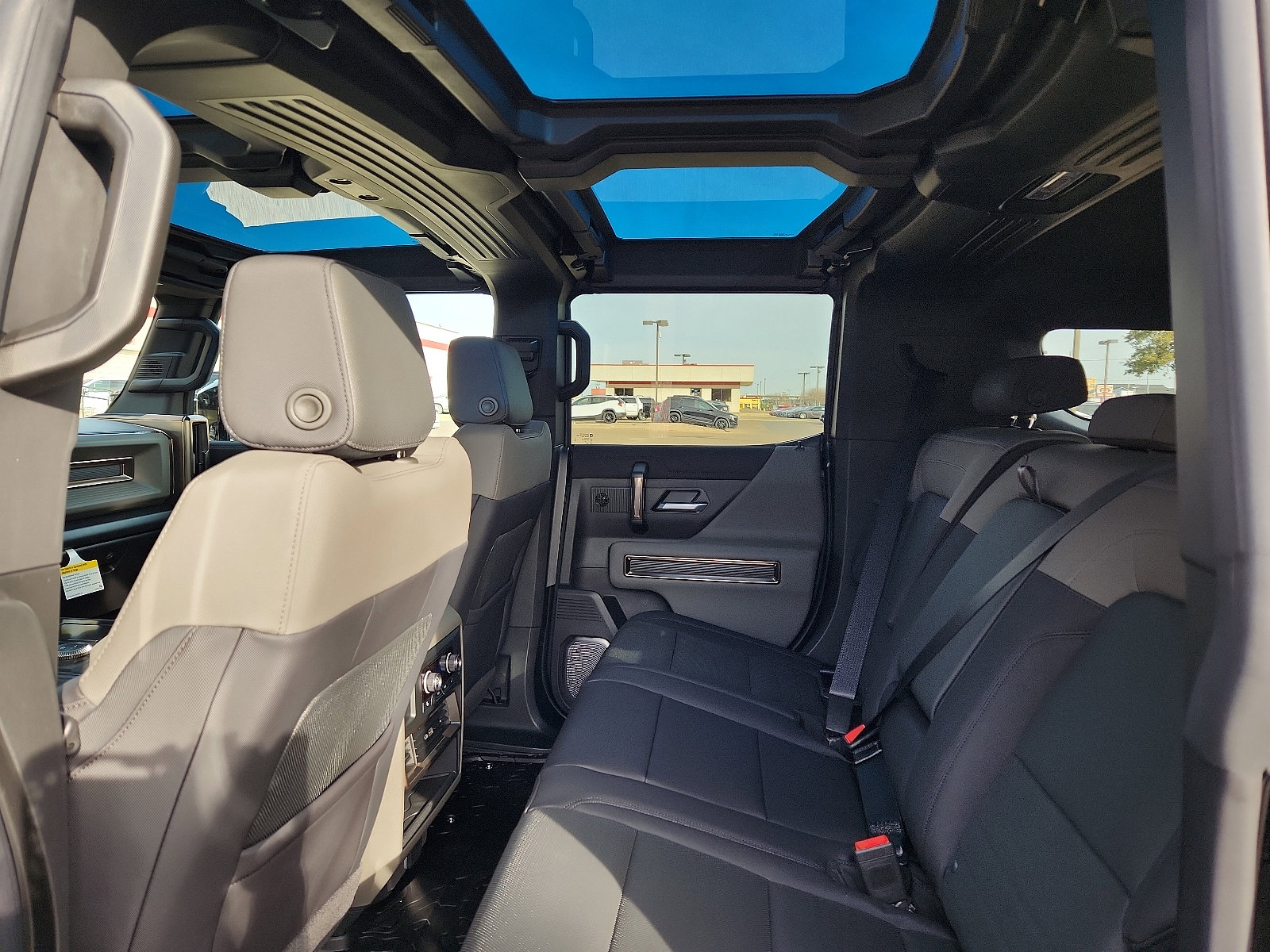 New 2025 GMC Hummer EV 2X image 8