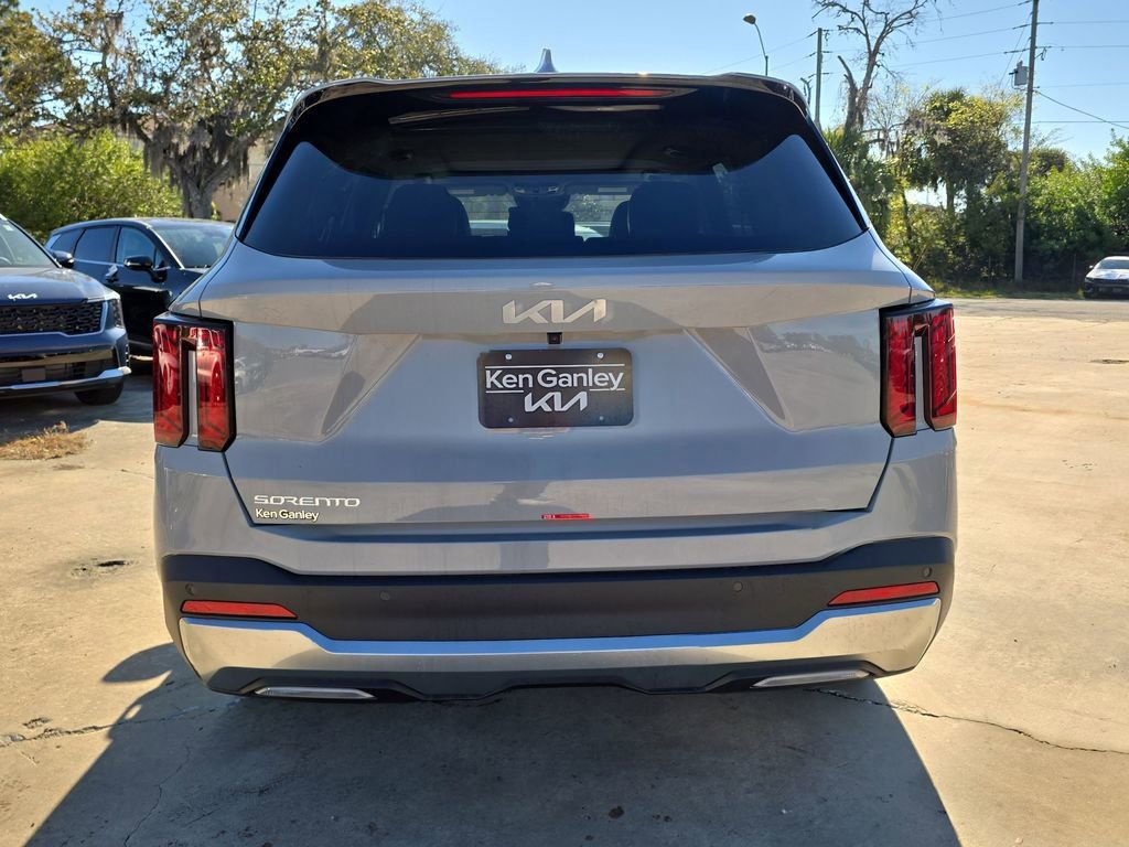 Certified 2026 Kia Sorento S FWD image 7