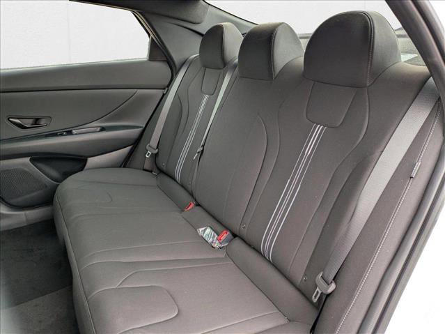New 2025 Hyundai Elantra SEL image 15