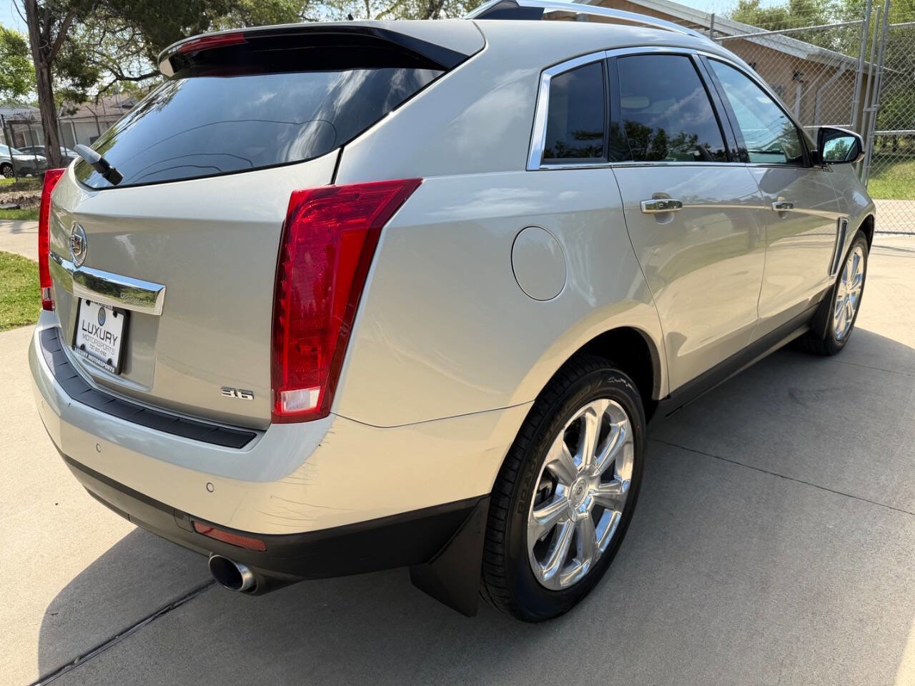 Used 2016 Cadillac SRX Performance w/ Driver Awareness Package FWD image 15
