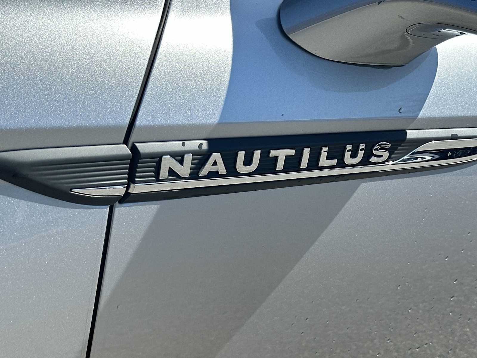 Used 2021 Lincoln Nautilus Reserve FWD image 11