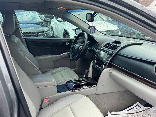 Used 2013 Toyota Camry XLE w/ Leather Pkg FWD image 11