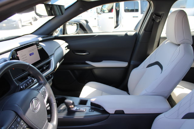 Used 2025 Lexus UX 300h FWD w/ Accessory Package (Z2) image 37