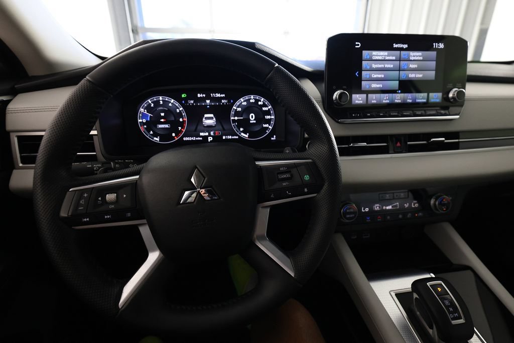 Used 2024 Mitsubishi Outlander SEL FWD image 18