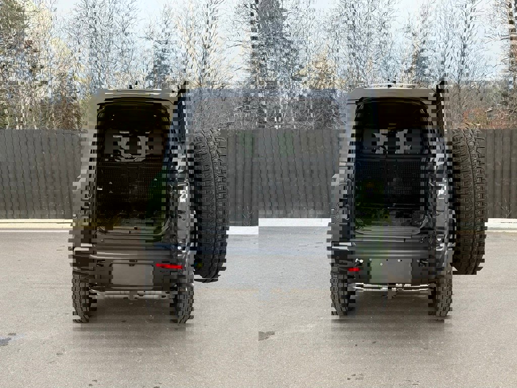 New 2026 Land Rover Defender 110 X-Dynamic SE image 5