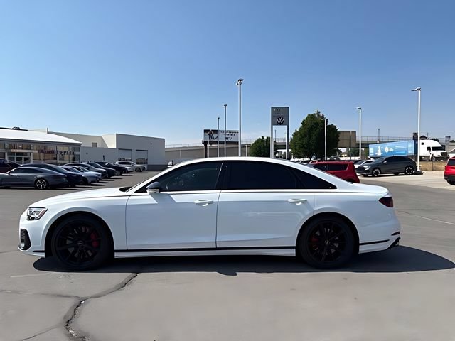 Used 2022 Audi S8 AWD/4WD image 6