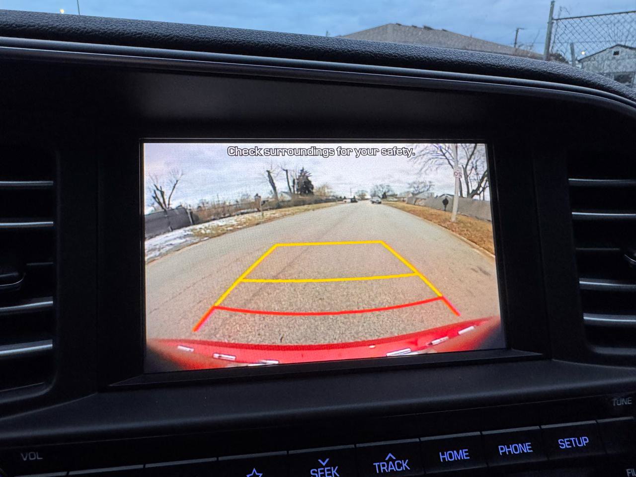 Used 2019 Hyundai Elantra Limited FWD image 11