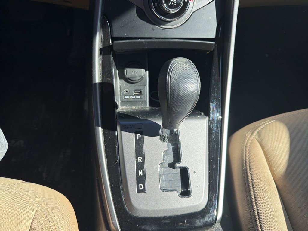 Used 2013 Hyundai Elantra GLS w/ Preferred Pkg image 12