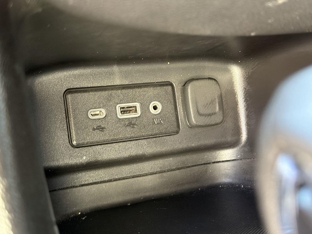 Used 2024 Chevrolet Equinox LT FWD image 36