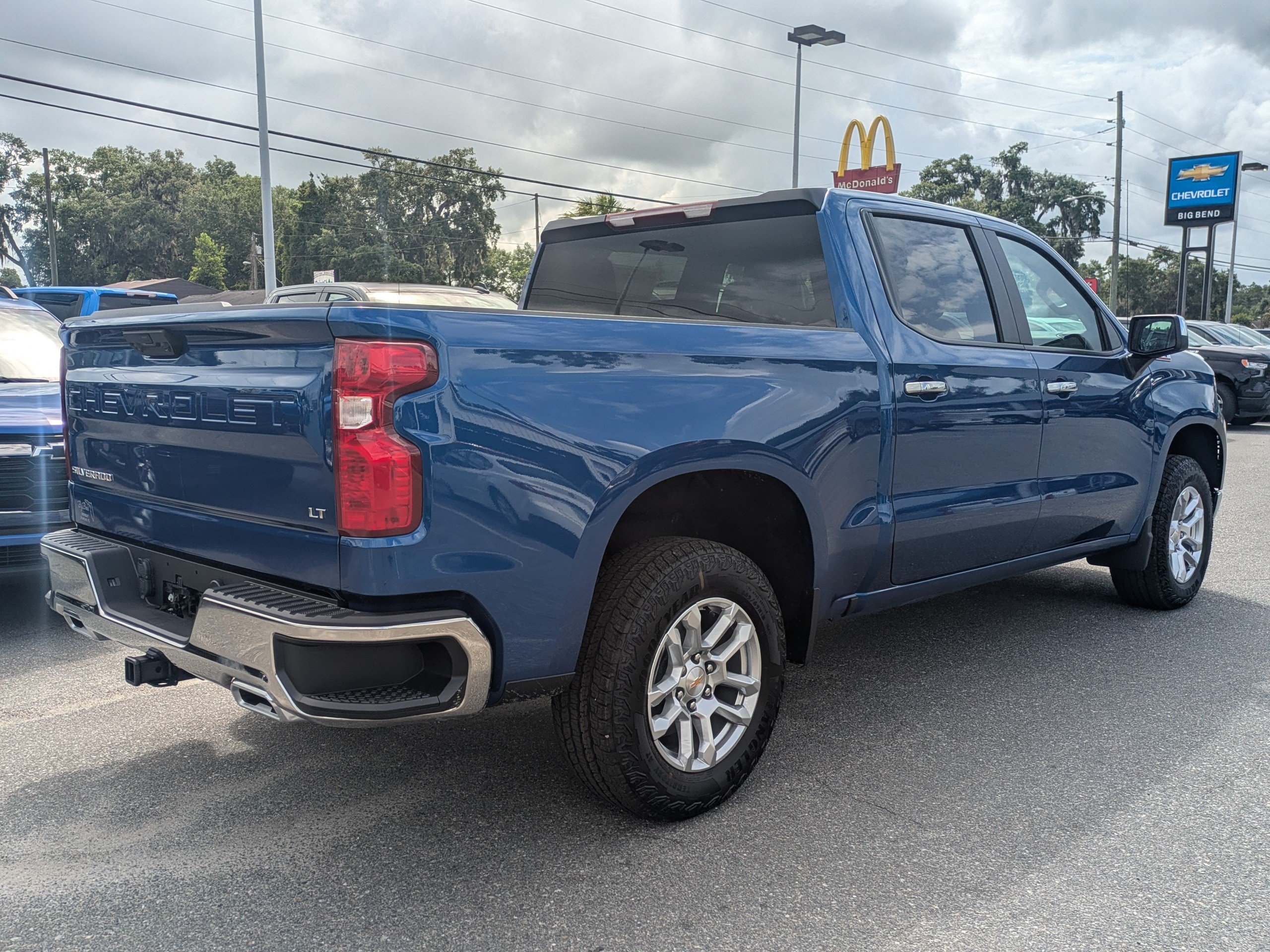New 2026 Chevrolet Silverado 1500 LT w/ Z71 Off-Road Package AWD/4WD image 4