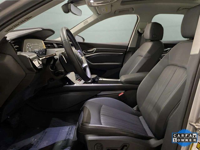 Used 2023 Audi e-tron Premium Plus image 18