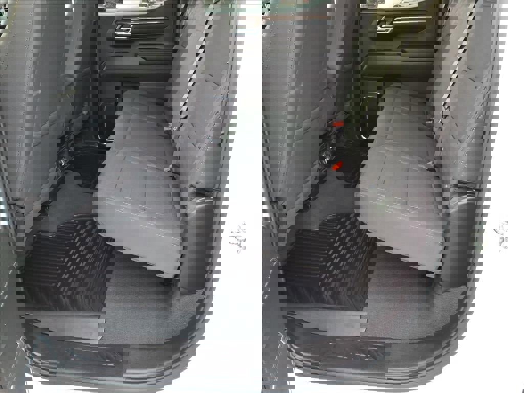 Used 2025 Chevrolet Silverado 1500 LT image 14