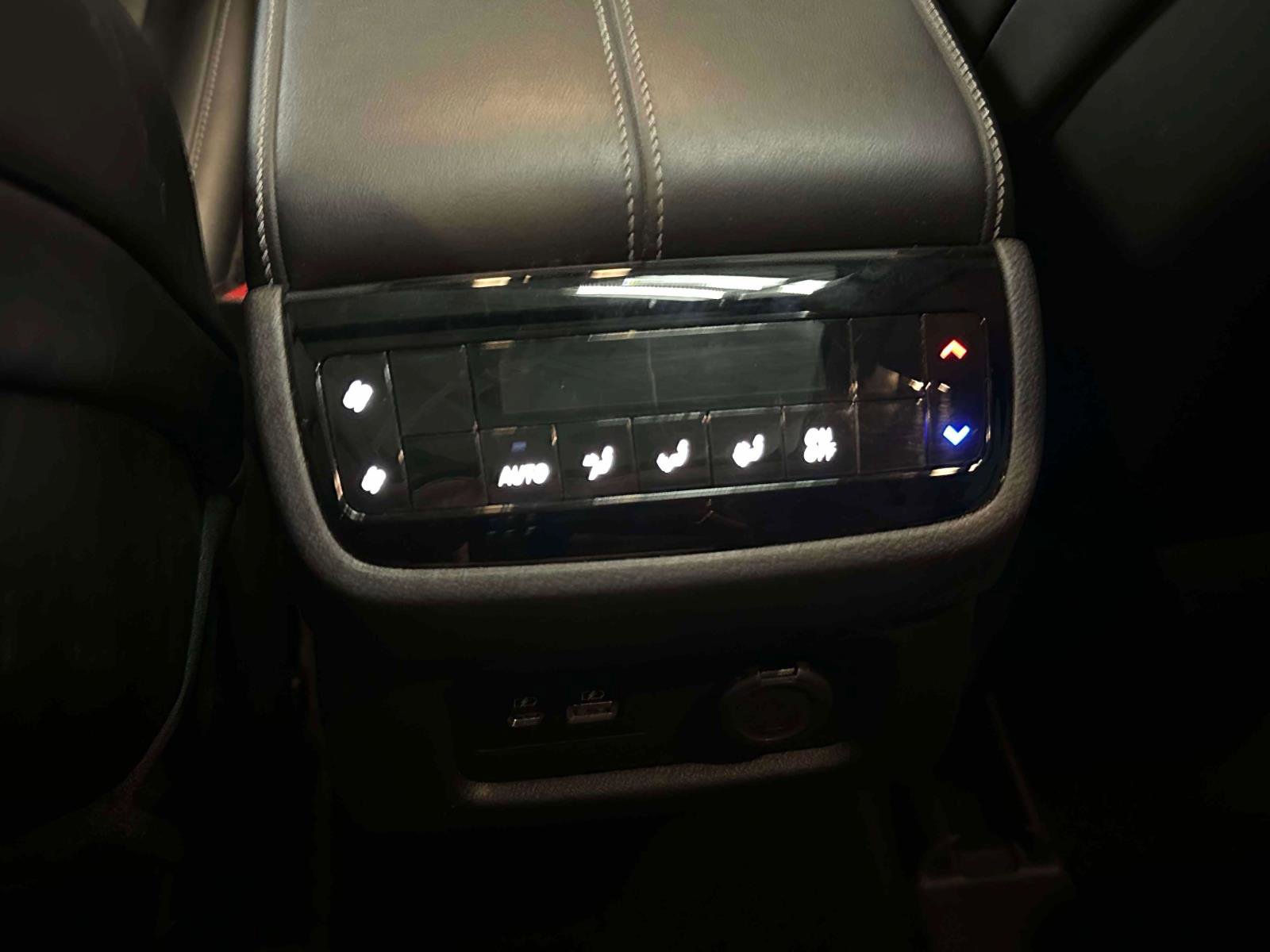 Used 2024 INFINITI QX60 Luxe image 12