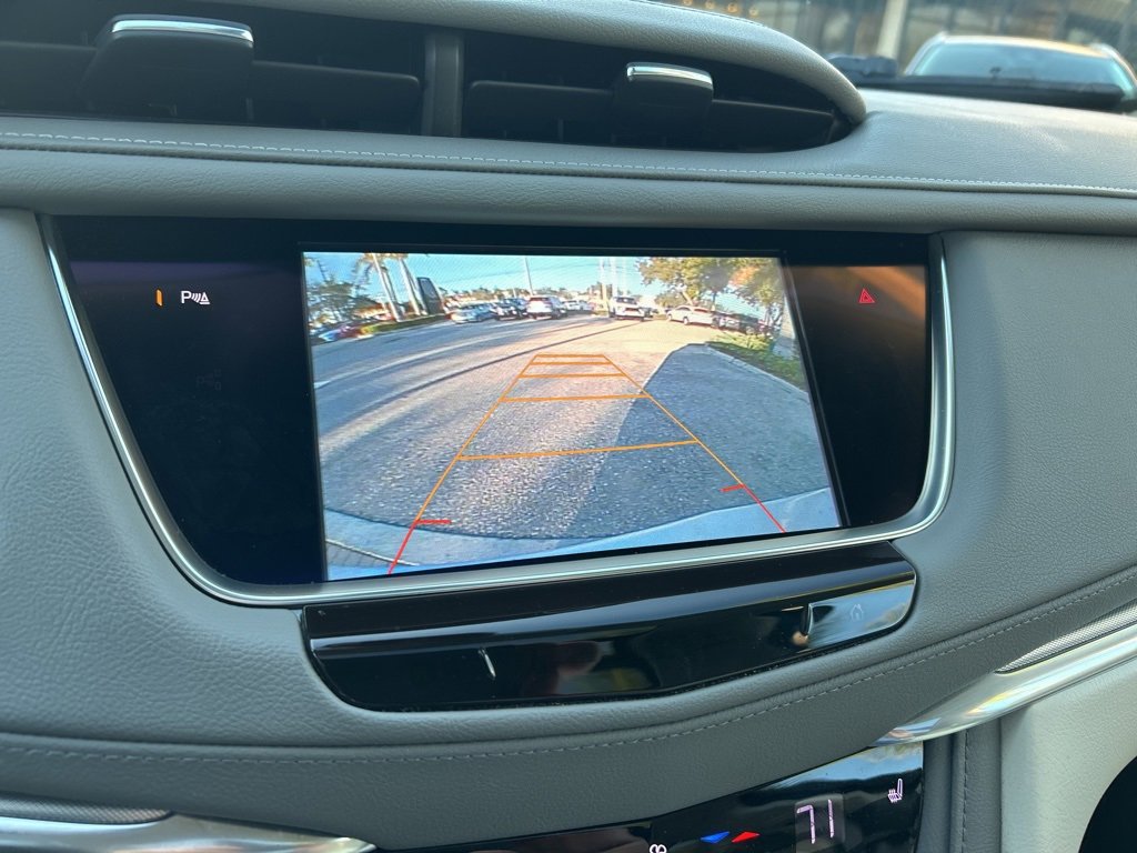 Used 2017 Cadillac XT5 Luxury w/ Driver Awareness Package image 21