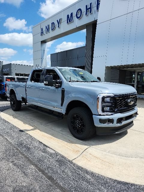 New 2026 Ford F350 Lariat w/ Black Appearance Package AWD/4WD image 2