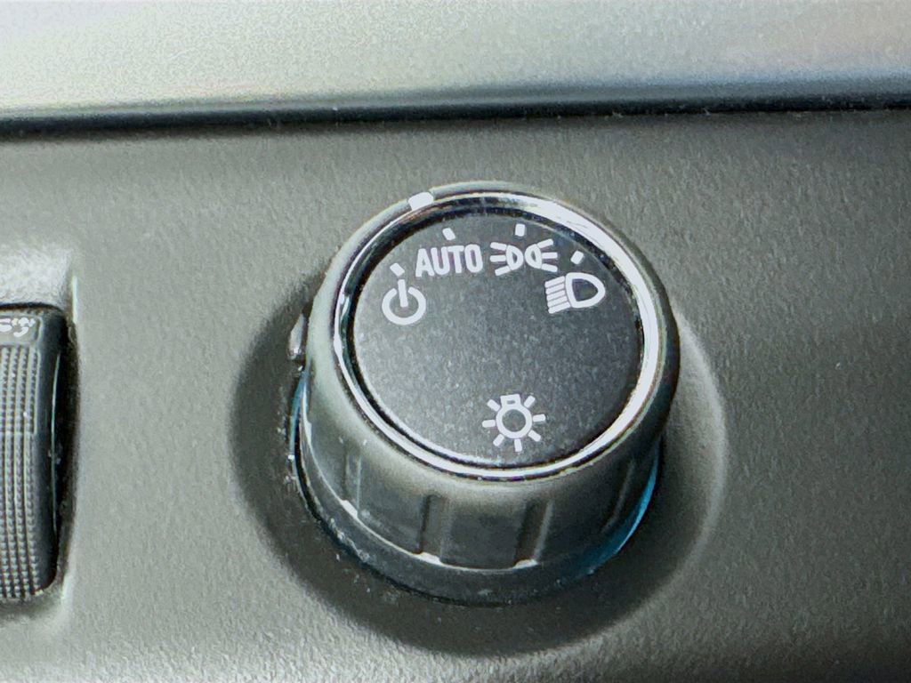 Used 2015 Chevrolet Tahoe LS image 14