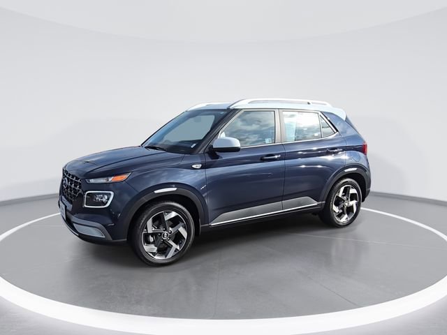 Used 2025 Hyundai Venue Limited image 4