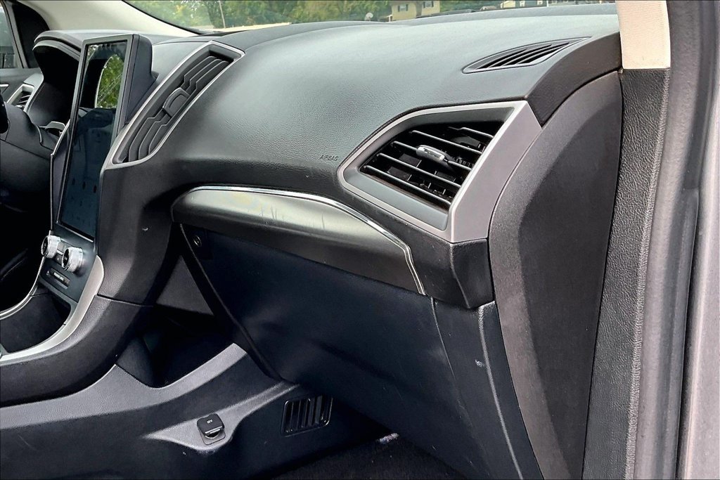 Used 2022 Ford Edge SEL AWD/4WD image 15