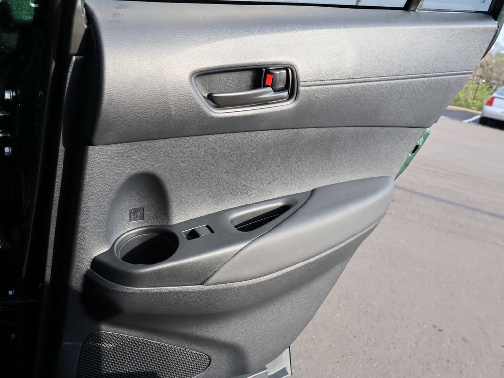 Used 2026 Toyota Corolla Cross LE FWD image 14