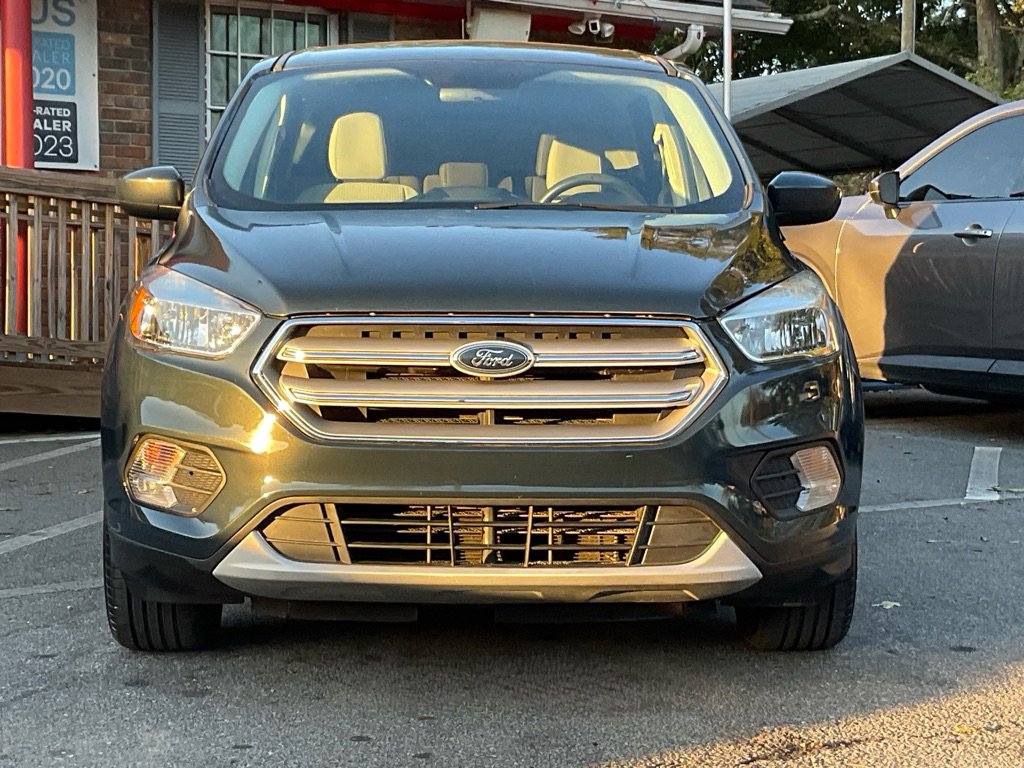 Used 2019 Ford Escape SE image 2