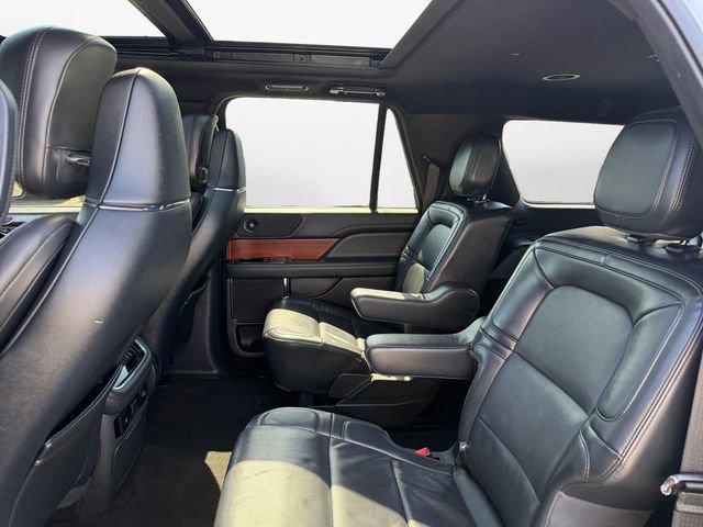 Used 2022 Lincoln Navigator L Reserve image 13