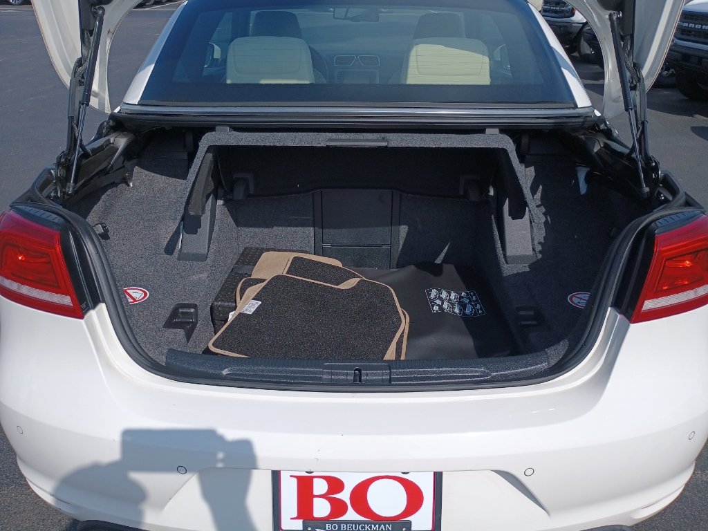 Used 2014 Volkswagen Eos Executive image 7