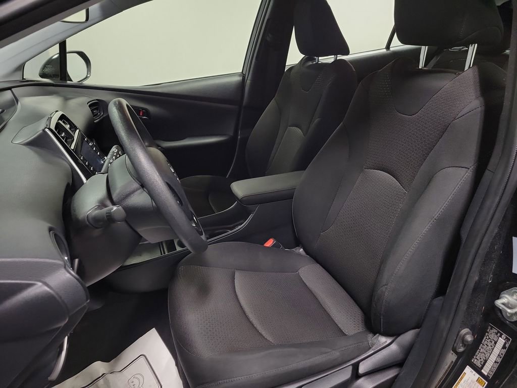 Used 2022 Toyota Prius LE image 13