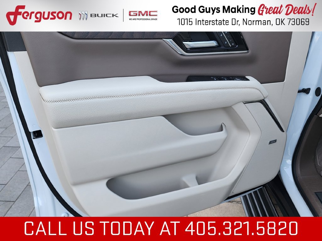 New 2027 GMC Yukon Denali w/ Denali Reserve Package AWD/4WD image 12