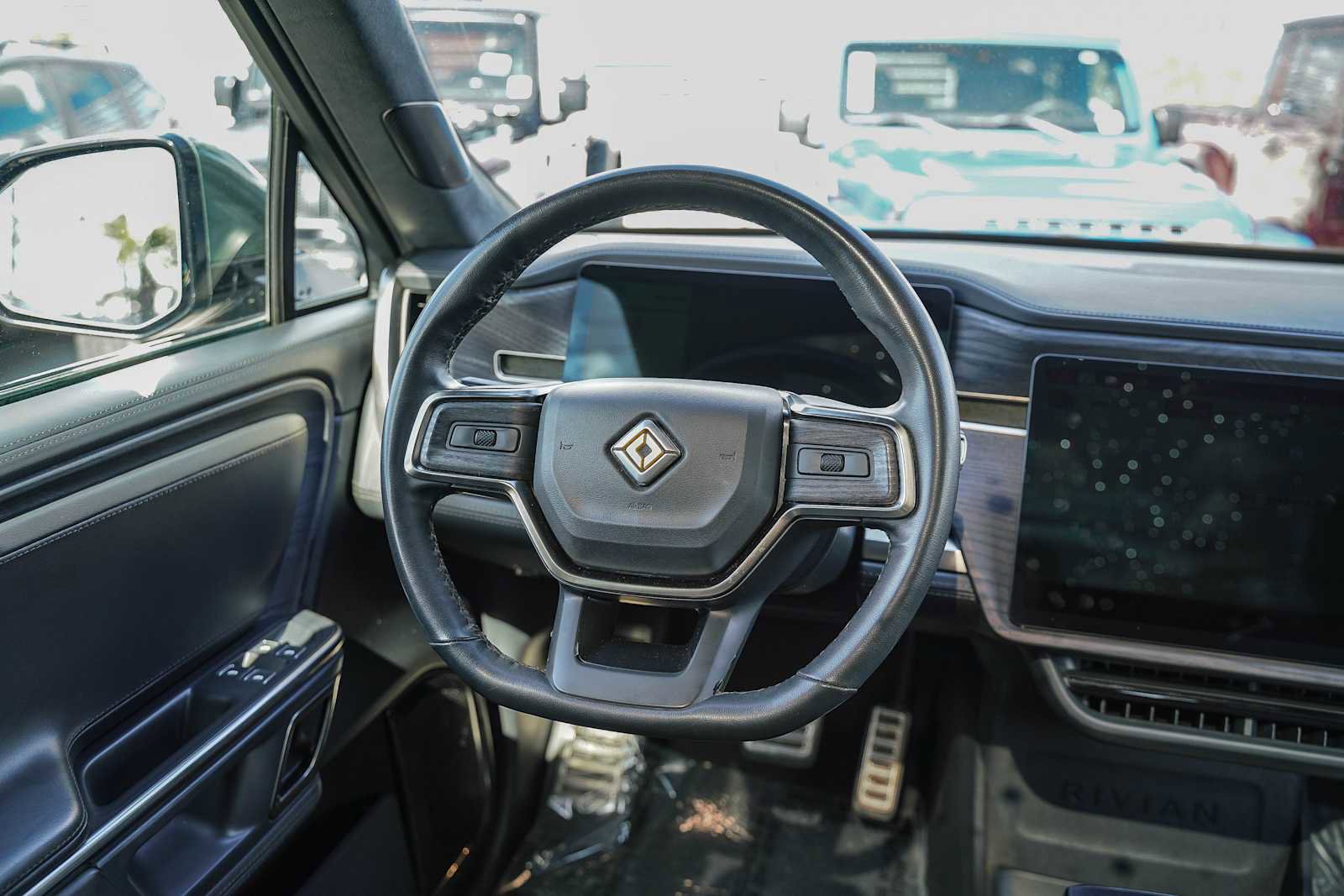 Used 2023 Rivian R1T Adventure image 15