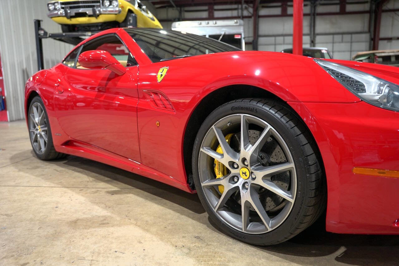 Used 2013 Ferrari California image 40