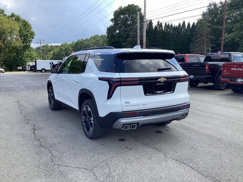 New 2027 Chevrolet Traverse LT w/ Sun and Wheel Package AWD/4WD image 5