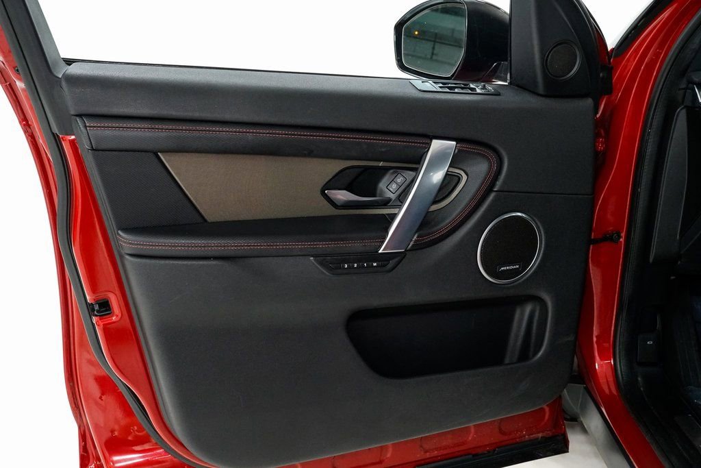 Used 2020 Land Rover Discovery Sport SE R-Dynamic image 8