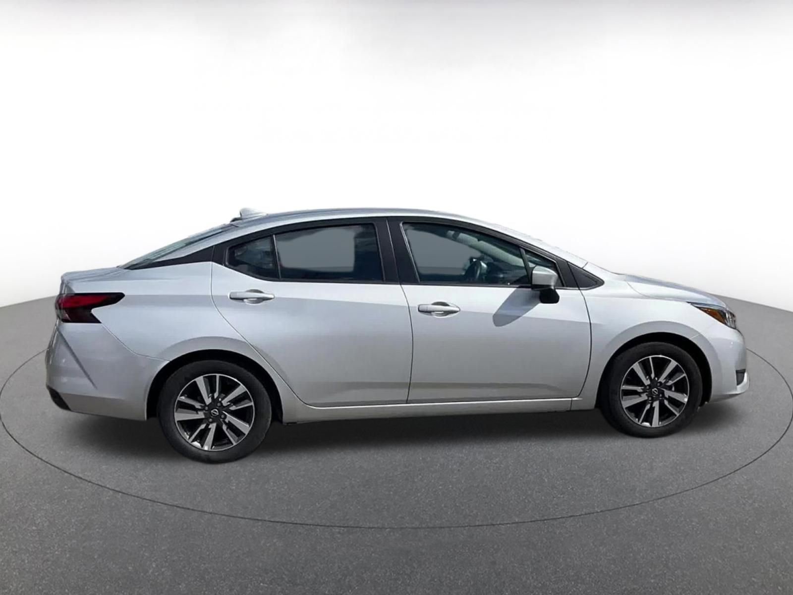 Used 2025 Nissan Versa SV image 15