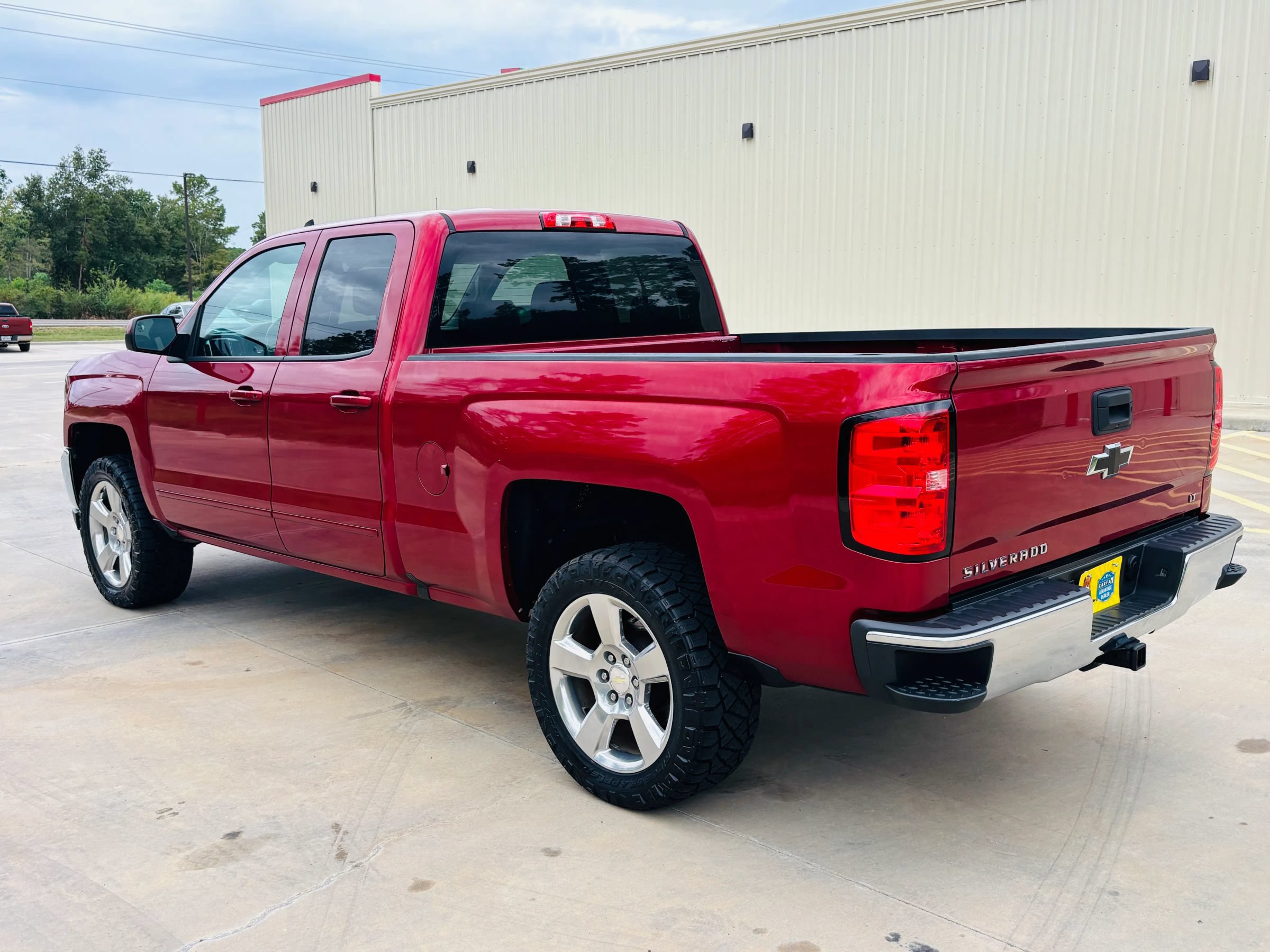 Used 2018 Chevrolet Silverado 1500 LT w/ Texas Edition RWD image 6