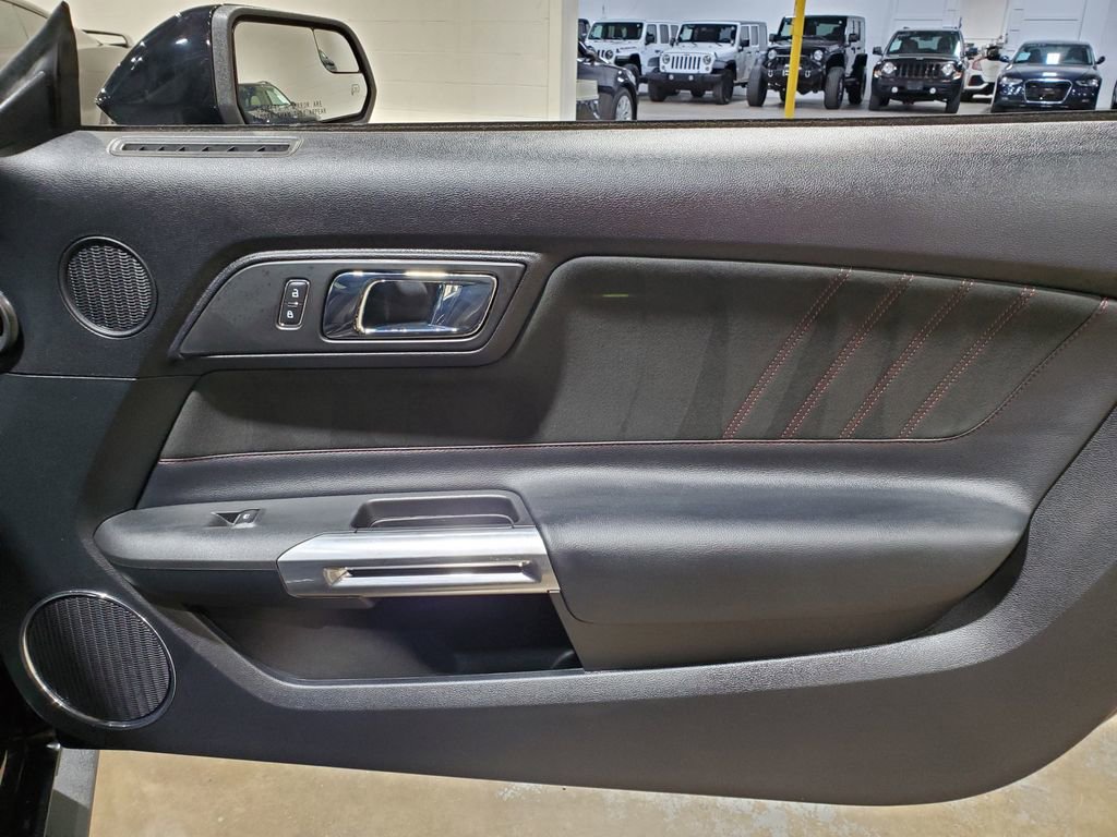 Used 2017 Ford Mustang GT Premium image 16