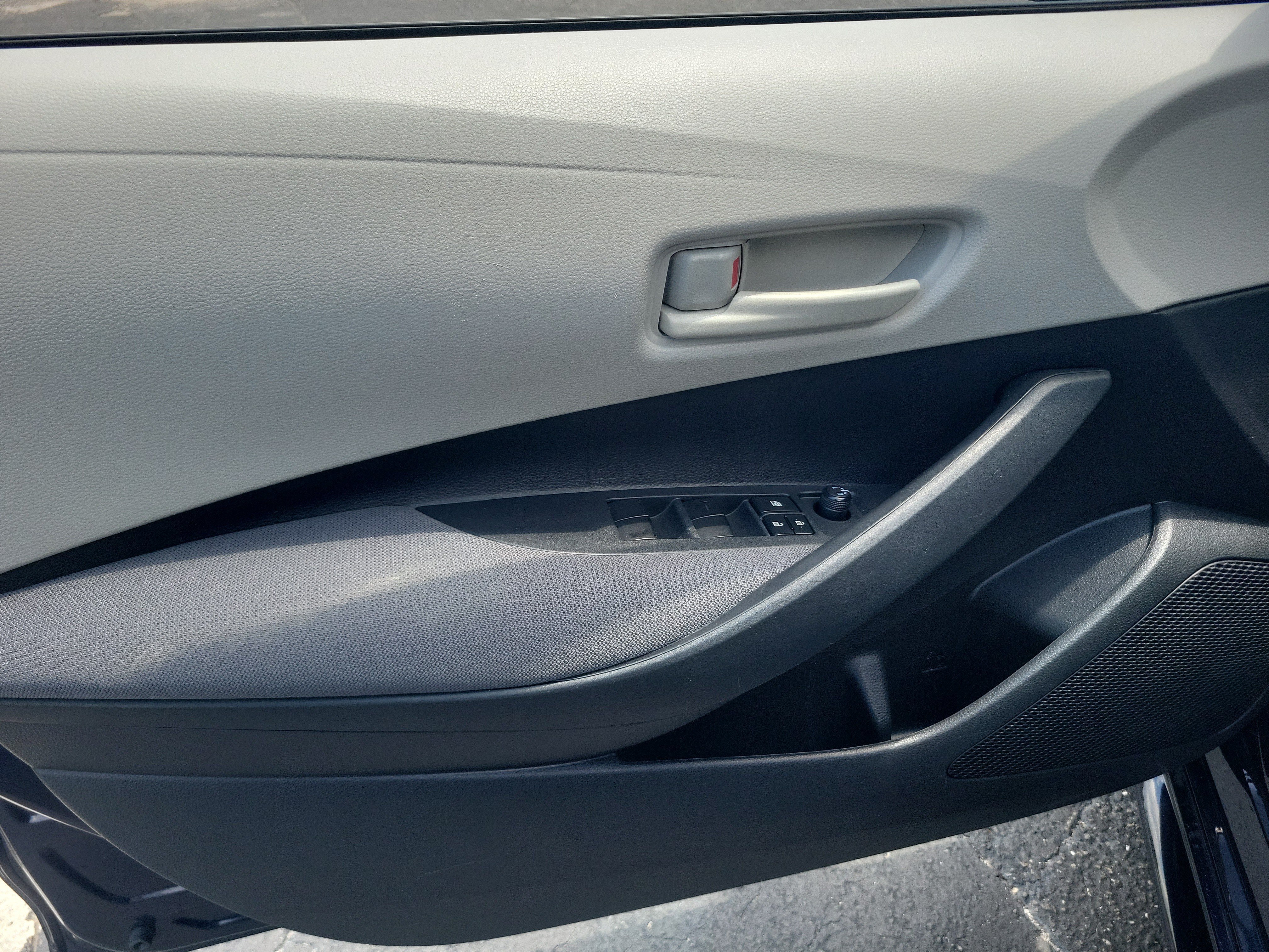 Used 2023 Toyota Corolla LE FWD image 19